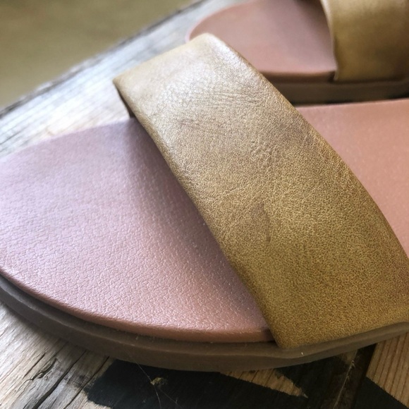 Steve Madden Tan Sandals Size 9 - Picture 3 of 9